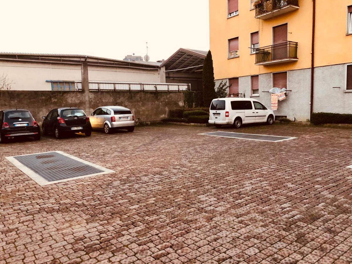 דירות Bergamo Easy Airport Sleep&Fly Parking מראה חיצוני תמונה